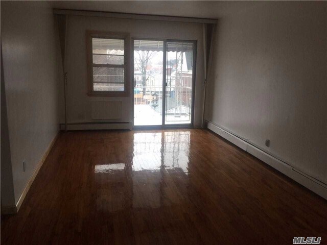 Foto del edificio - 108-75 41st Ave