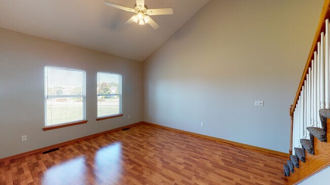 Building Photo - 1314 N 131st Ter