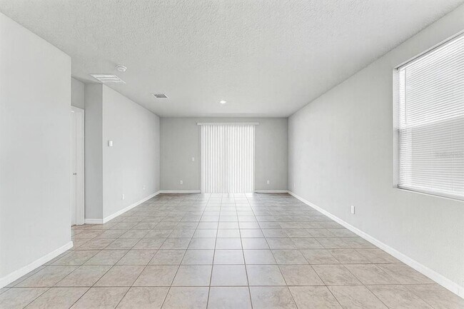 Foto del edificio - 3472 Monaco Ln