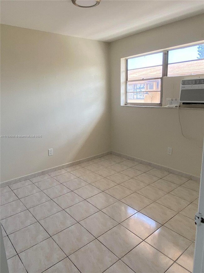 Foto del edificio - 1836 NW 22nd Ct