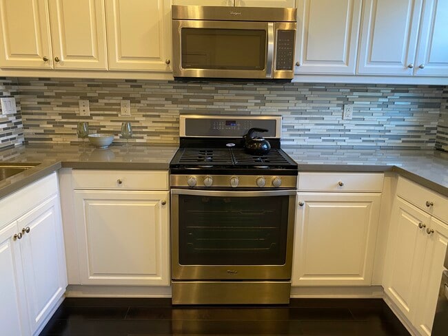 Building Photo - 5439 Strand