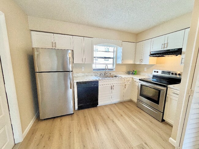 Building Photo - 5107 S Clarice Ct