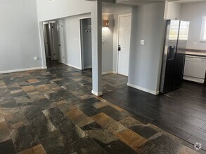 Building Photo - 819 Madeira Dr SE