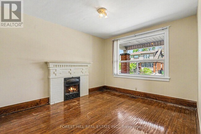 Photo du bâtiment - 113 Milverton Blvd