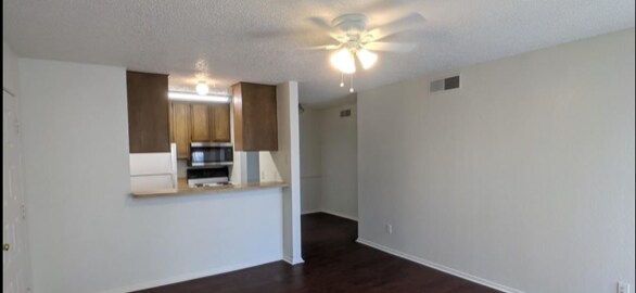 Foto del edificio - 1810 N Garrett Ave