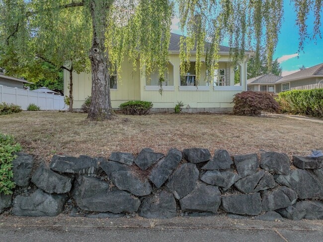 Building Photo - Updated 3-Bed Retreat on a Quiet Street – ...