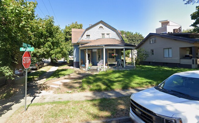 Foto del edificio - 501 E Indiana Ave