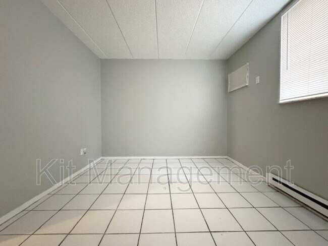 Foto del edificio - Charming 1-Bed in Toledo – Cozy 570 sq ft with Shared Laundry for Just $675