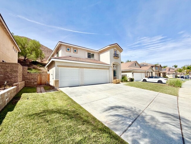 Building Photo - 24850 Sunset Vista Ave