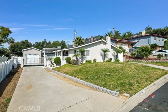 Primary Photo - 1547 McLeod Pl