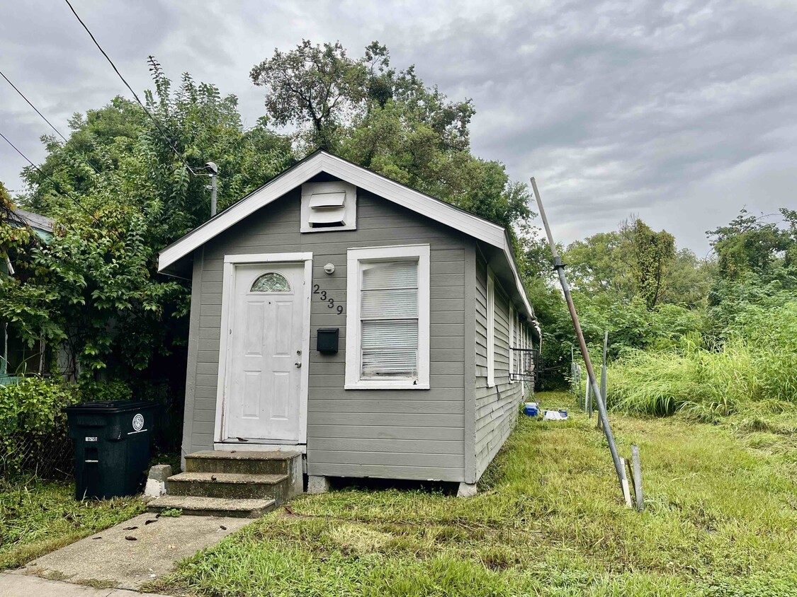 Foto principal - 2339 Kentucky St