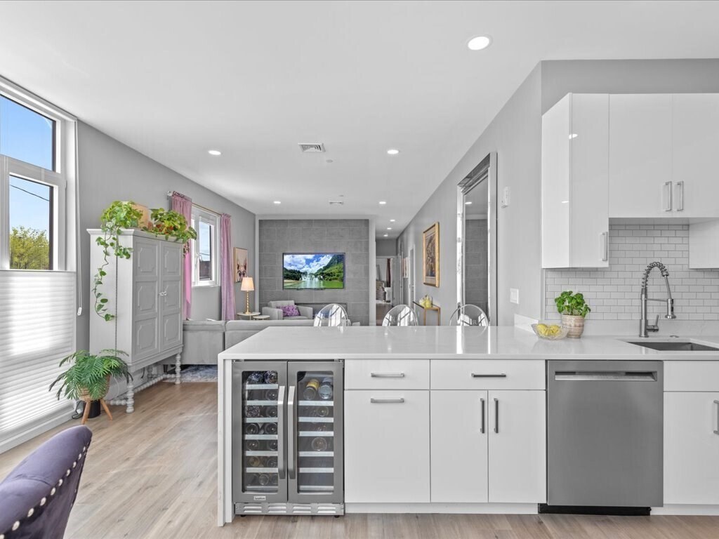 Foto principal - 610 Rutherford Ave