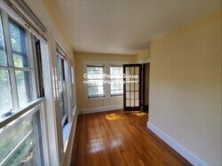 Primary Photo - 281 Lowell Ave