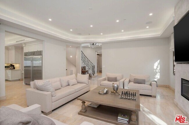 Building Photo - 331 Canon Dr