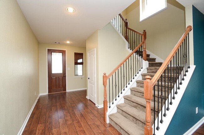 Foto del edificio - 4423 Ashberry Pine Ln