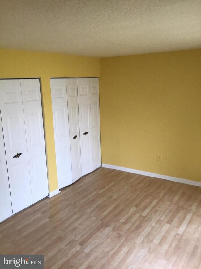 Building Photo - 1018 Brinker Dr