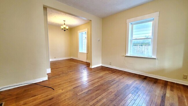 Foto del edificio - 1819 S Taylor St