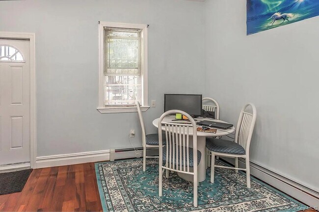 Foto del edificio - 160-13 N Conduit Ave