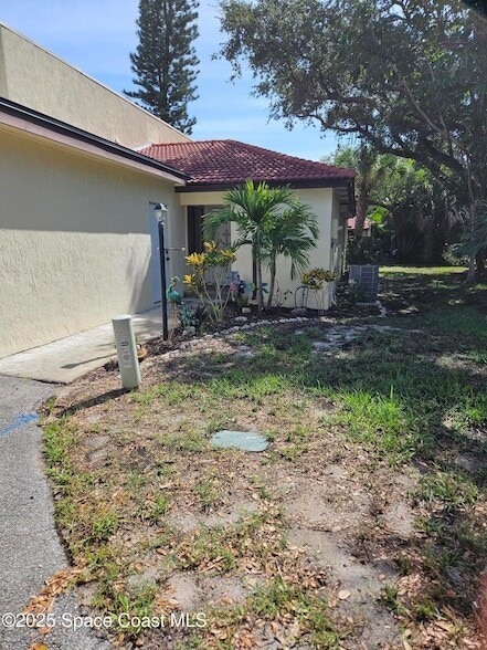 Foto del edificio - 8742 Lantana Ct