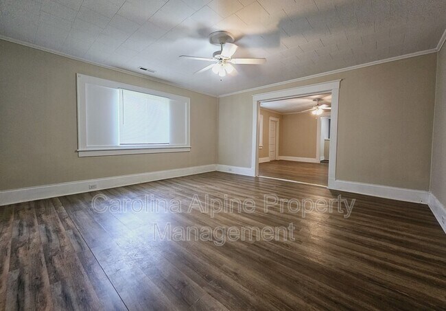 Foto del edificio - 703 7th St