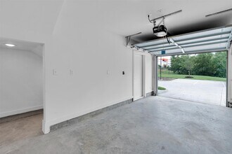 Building Photo - 1510 Forward Dr