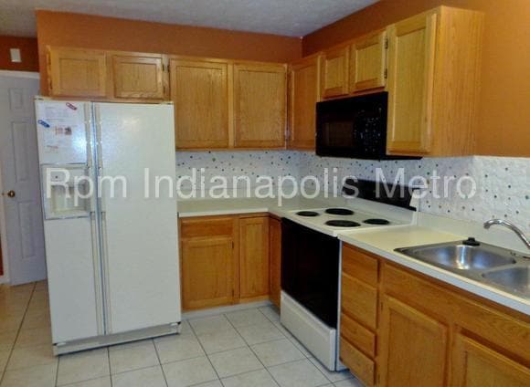 Building Photo - 902 Prestwick Dr