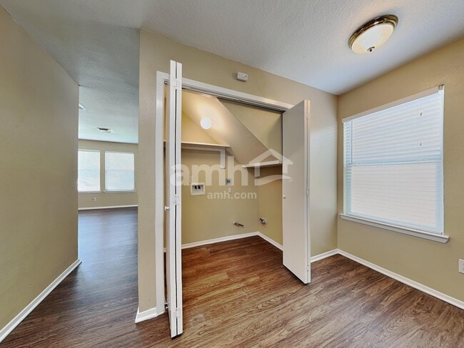 Foto del edificio - 6114 Elton Knolls St