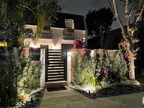 Building Photo - 9765 SW 93rd St