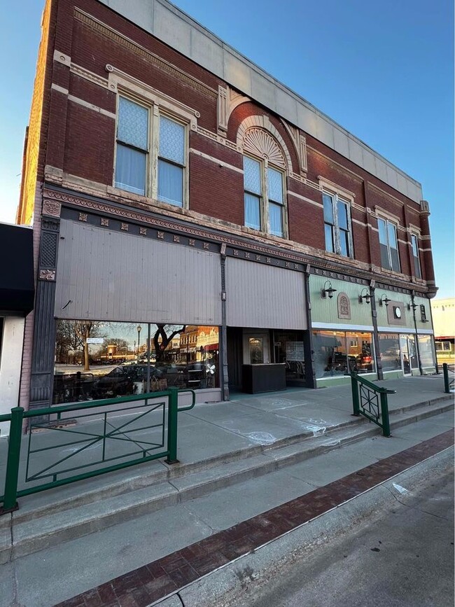 Building Photo - 1127 12th St