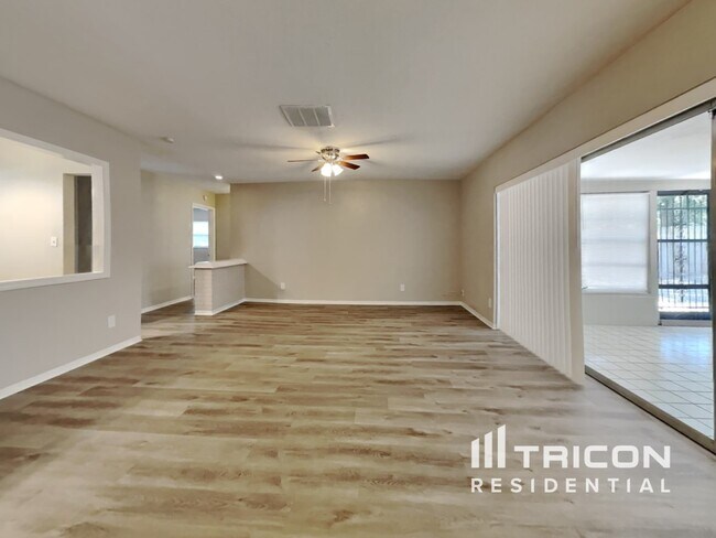 Building Photo - 2022 68th Avenue St Petersburg FL