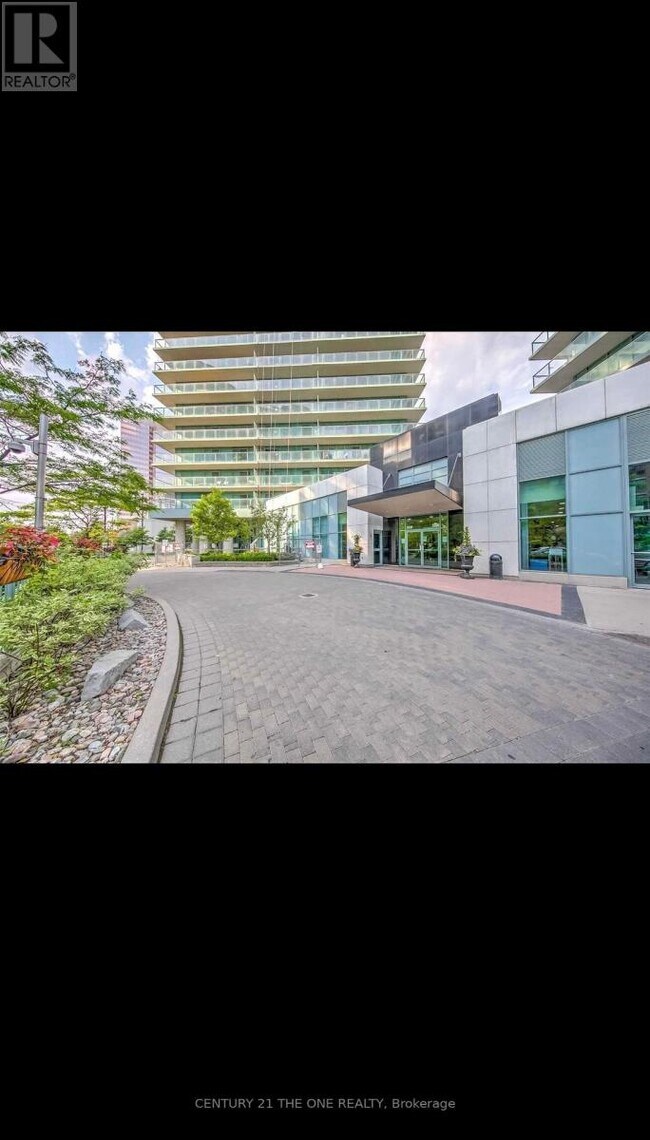Photo du bâtiment - 5508-5508 Yonge St