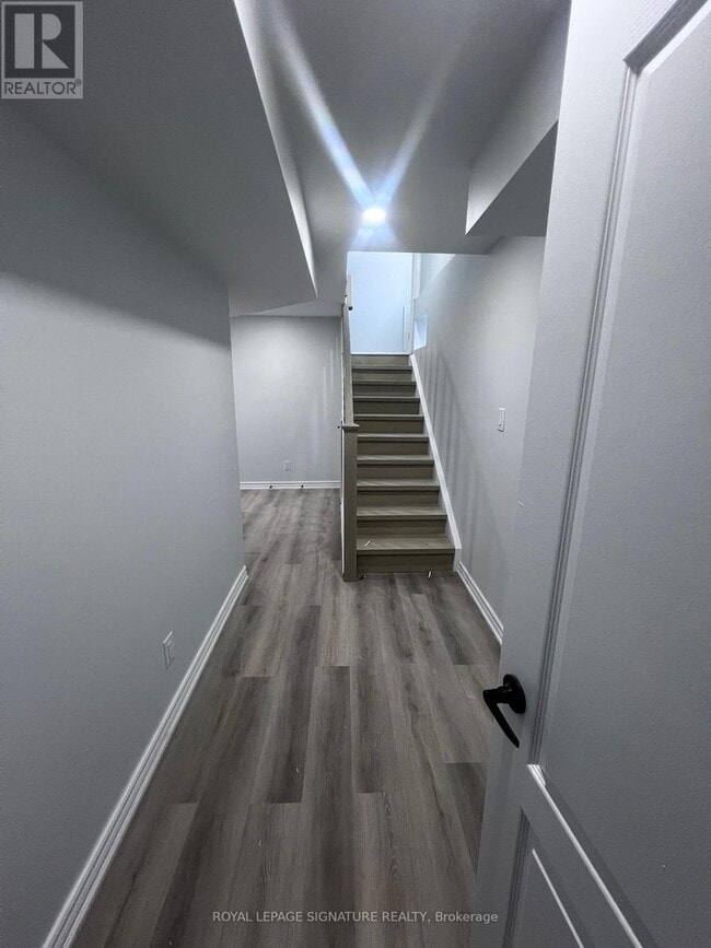 Building Photo - 999 Black Cherry Dr