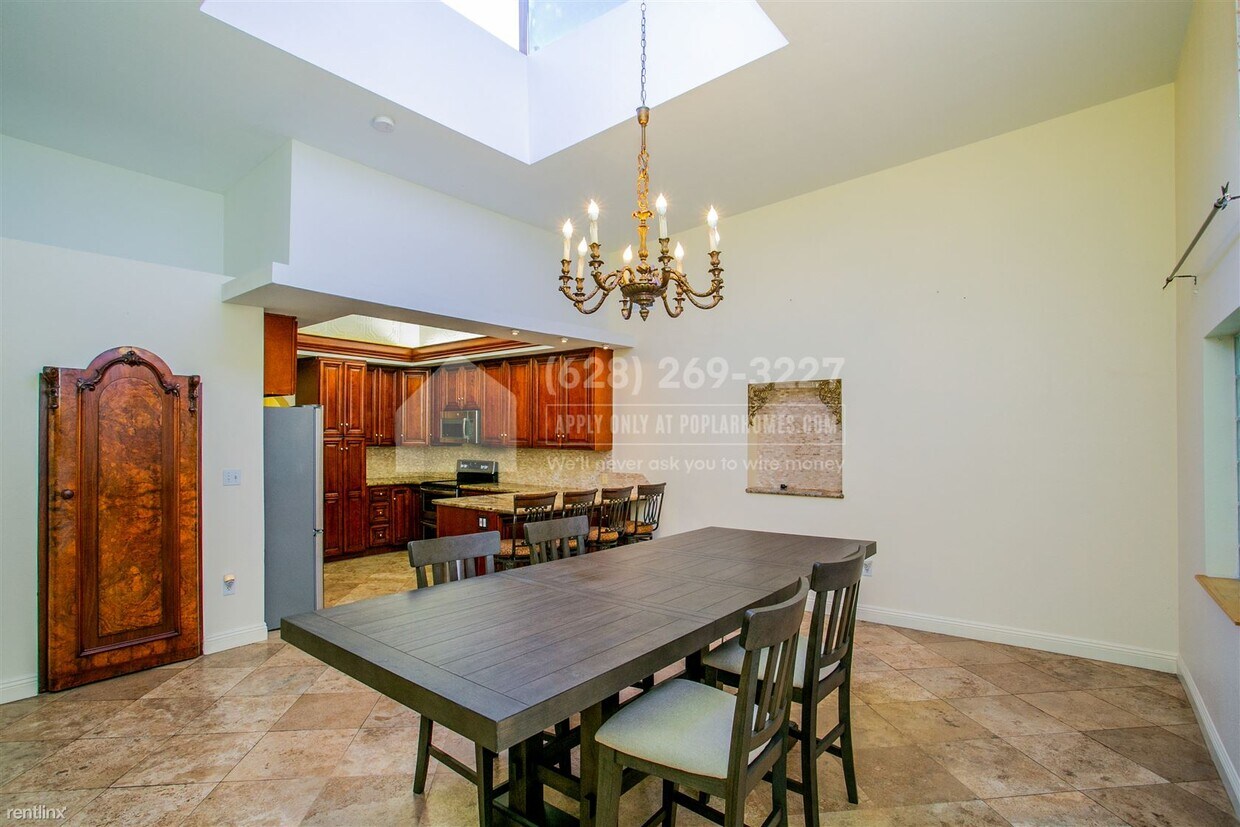 Primary Photo - 5 br, 2.5 bath House - 3920 Mountain Trail...