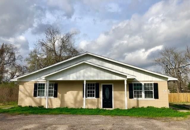 Building Photo - 126 Gulf Pump Rd