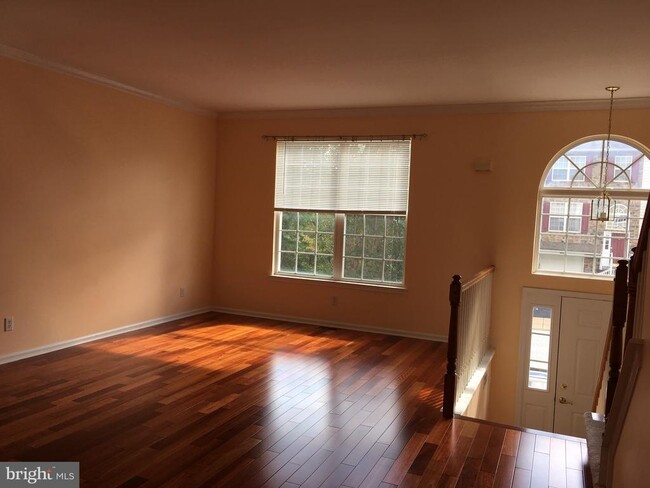Building Photo - 254 Yorktown Ct