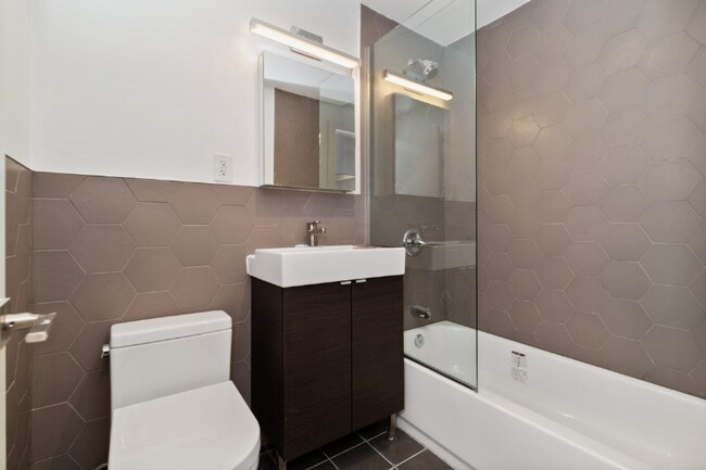 Foto del edificio - 238 Woodbine St