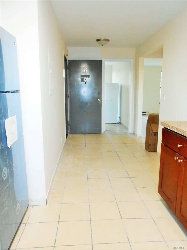 Foto del edificio - 204 Sunrise Hwy