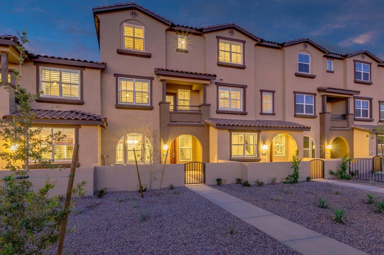 1255 N Arizona Ave, Chandler, AZ 85225 Townhome Rentals in Chandler