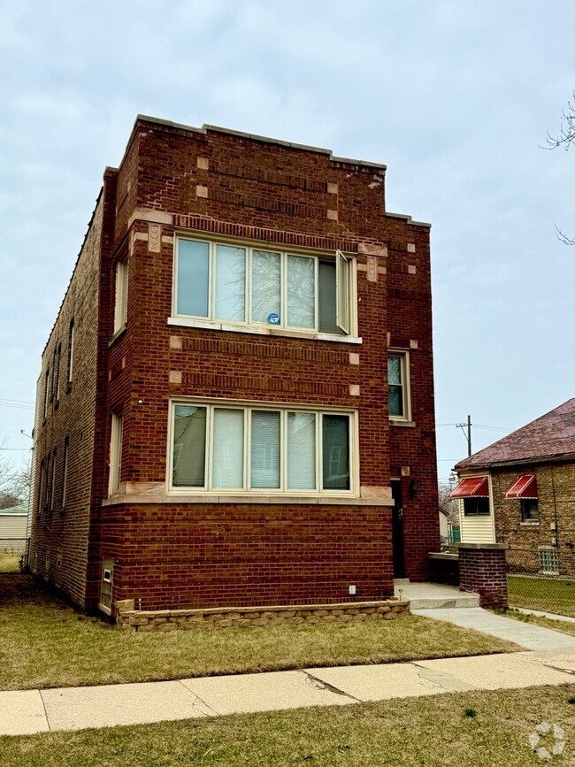 Building Photo - 7332 S Wabash Ave