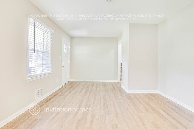 Foto del edificio - 5595 Morning Creek Cir