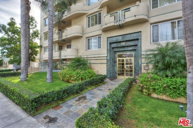 Foto del edificio - 117 N Gale Dr