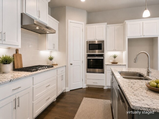 Foto del edificio - 4521 Tall Knight Ln
