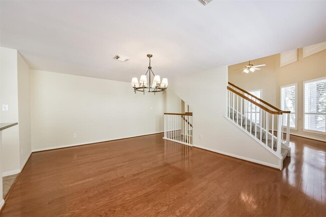 Building Photo - 1289 W 17th St