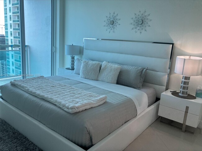 Foto del edificio - 950 Brickell Bay Dr
