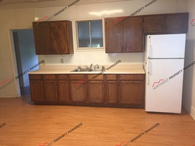 Building Photo - STATUS: AVAILABLE | R155 | $1595