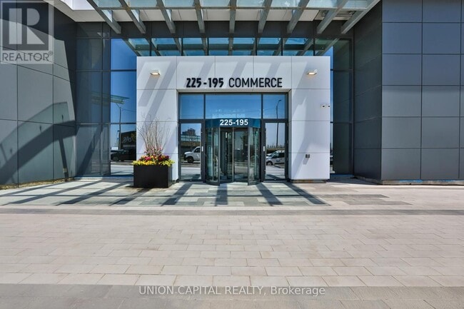 Photo du bâtiment - 195-5195 Commerce St