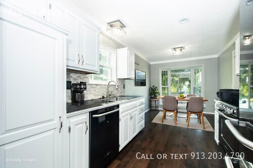 Foto del edificio - 582 W Layton St