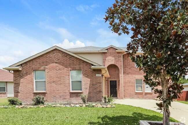 Building Photo - 1421 Nimitz Way