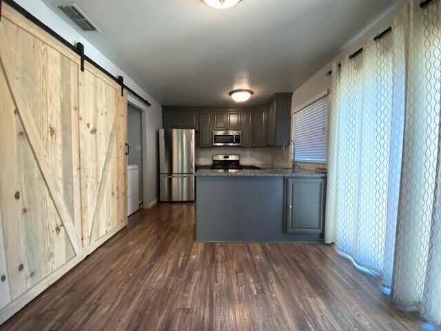 Building Photo - Charming 2bd/1ba Condo in Sacramento