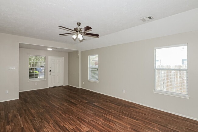 Building Photo - 4435 Plumeria Ave